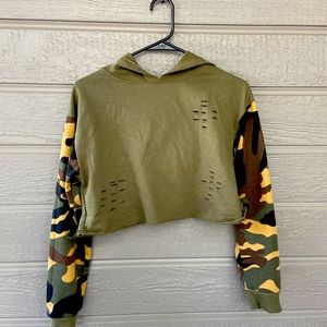 Camo-sweater crop top